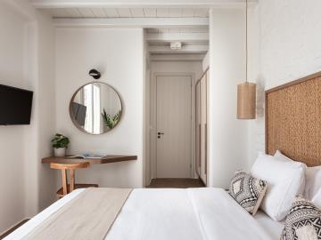 41--AndrewBoutsikas_Villa1-11--Custom-