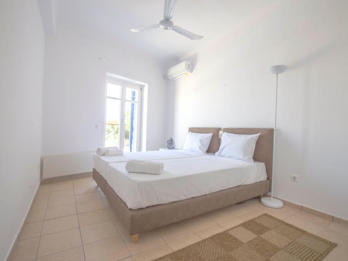 Image No.16-Villa de 8 chambres à vendre à Kalafati