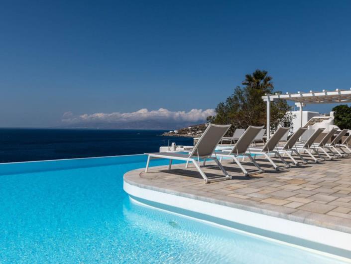 Image No.2-Villa de 6 chambres à vendre à Aleomandra