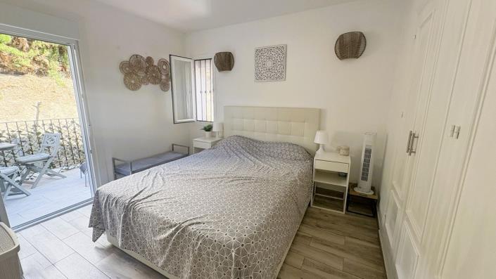 Image No.11-2 Bed Apartment for sale