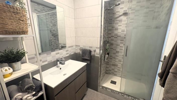 Image No.13-2 Bed Apartment for sale