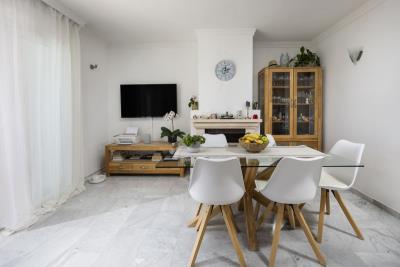 9-467d0cee5b725f3ef65f102a0c2e69c0