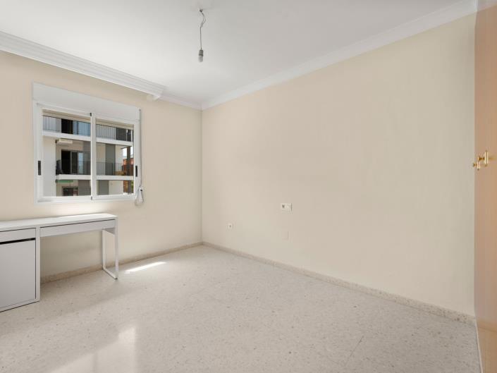 Image No.8-3 Bed Apartment for sale