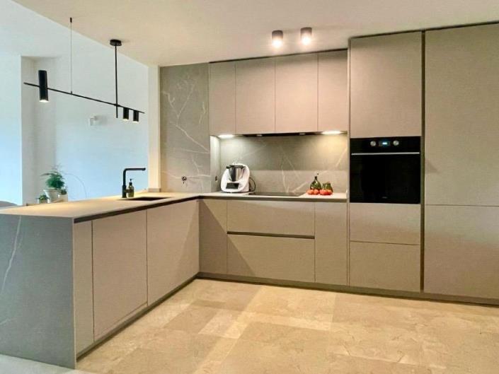 Image No.8-2 Bed Apartment for sale