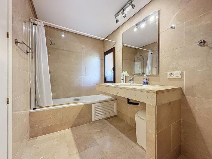 Image No.13-2 Bed Apartment for sale