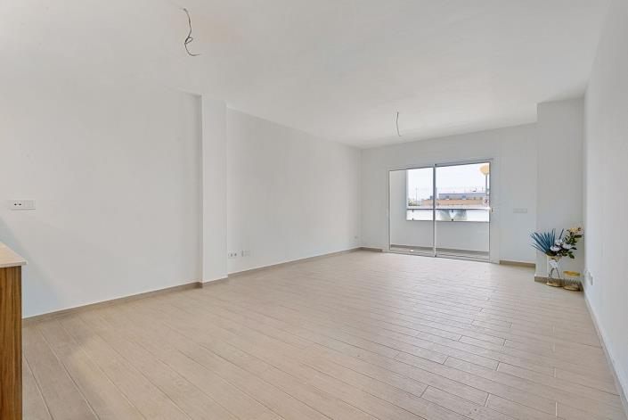 Image No.15-3 Bed Apartment for sale