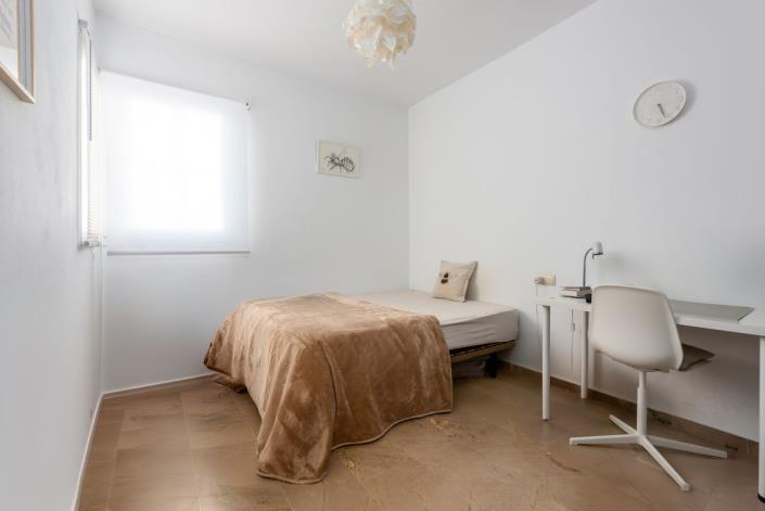 Image No.12-2 Bed Apartment for sale