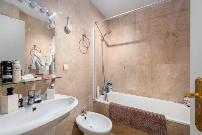 Image No.14-2 Bed Apartment for sale