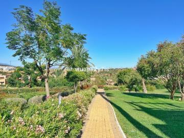 22-bcf8e6250e0bab365f900a8ac31ac040