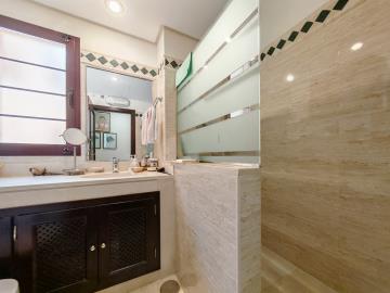 11-20939a0134ad724a8cb2a801094d15a4