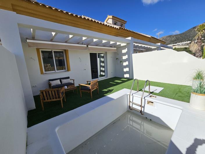 Image No.3-3 Bed Townhouse for sale