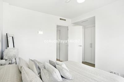 10-bb915d1cb19341576dcdc994b81ab9c5