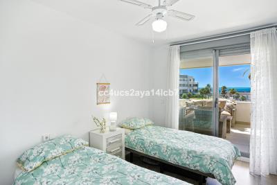 15-11d12f2f454f2f5e9b981fdd8b901d51