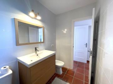 8-e64a9055bba3e77ac8aca3b893cdf826