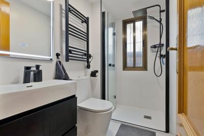 13-5fd73dea700db77384c091ca9818b1a9