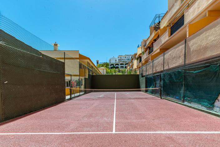 Image No.20-2 Bed Apartment for sale