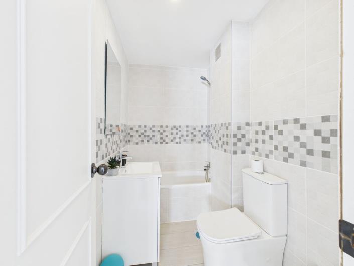 Image No.11-3 Bed Apartment for sale