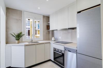 10-bb915d1cb19341576dcdc994b81ab9c5