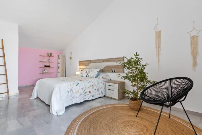 Image No.4-3 Bed Duplex for sale