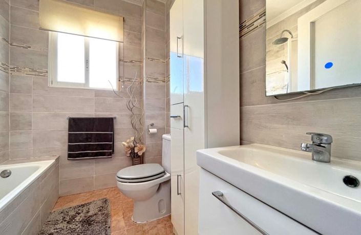 Image No.9-Villa de 4 chambres à vendre à La Zenia