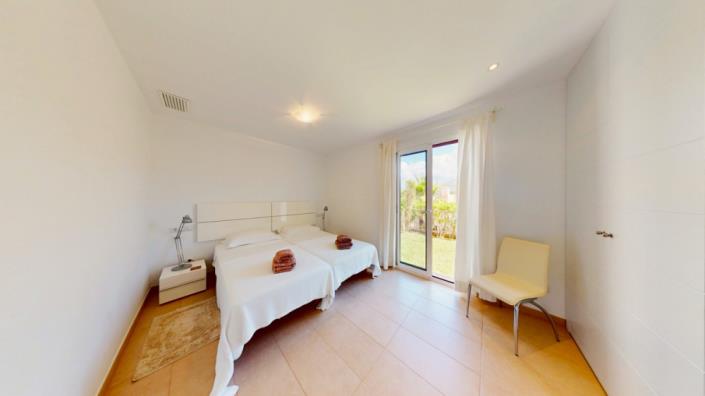 Image No.9-3 Bed Semi-Detached for sale