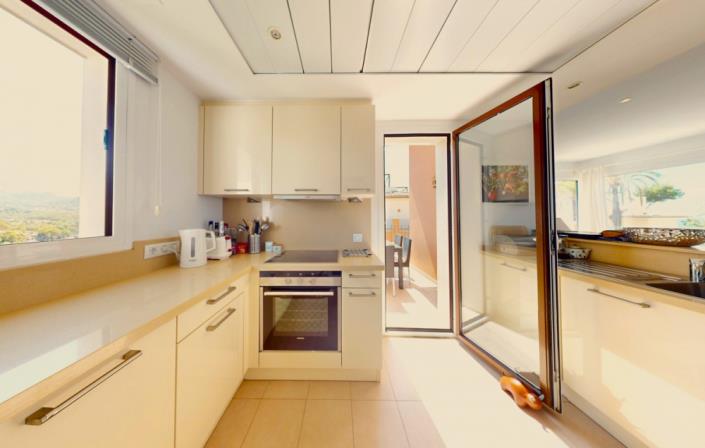 Image No.13-3 Bed Semi-Detached for sale