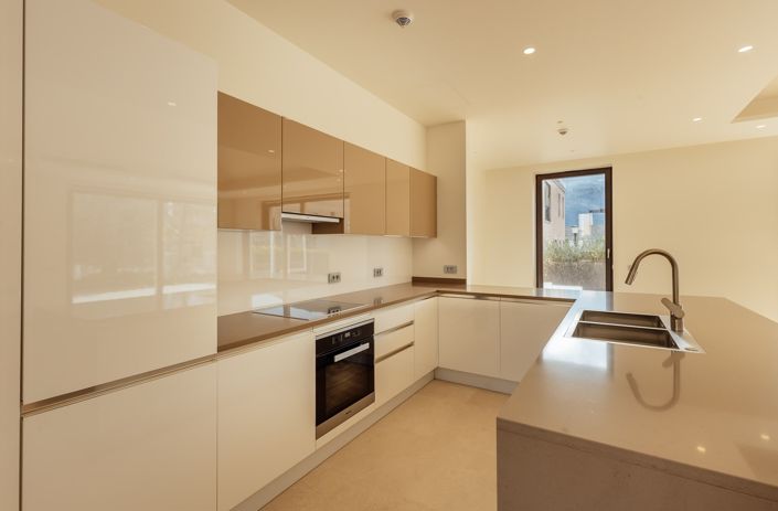 Image No.10-3 Bed Villa for sale