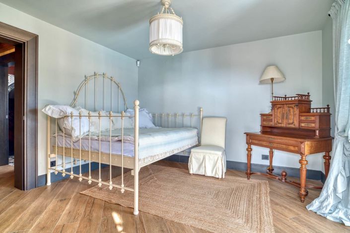 Image No.14-3 Bed House for sale