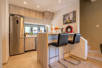 5-bar-utjeha-three-bedroom-house-in-the-immed