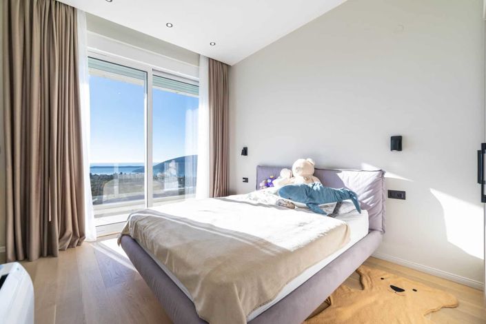 Image No.14-4 Bed Villa for sale