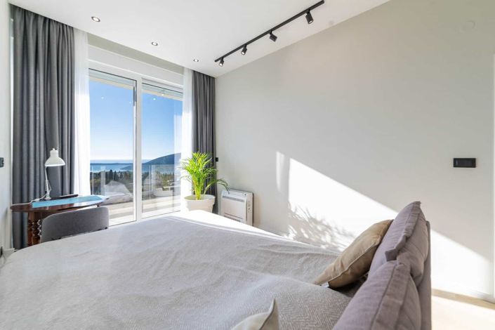 Image No.15-4 Bed Villa for sale