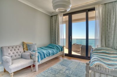 14-two-bedroom-apartment-in-a-complex-with-pr