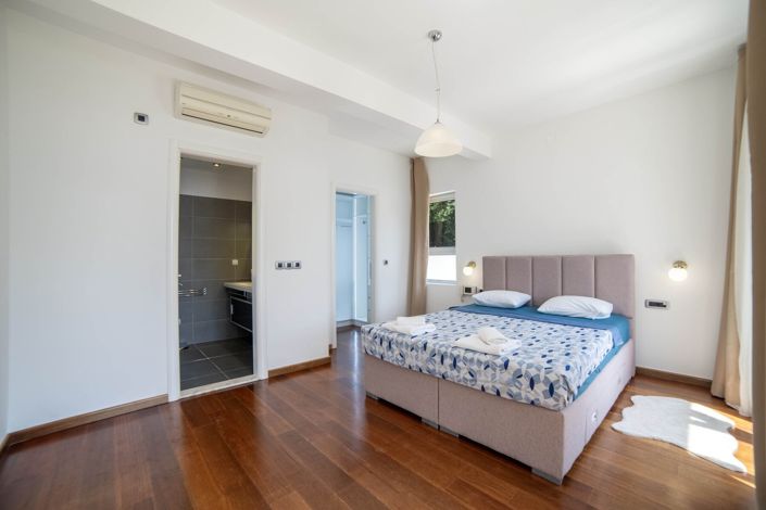 Image No.17-Villa de 4 chambres à vendre à Kotor