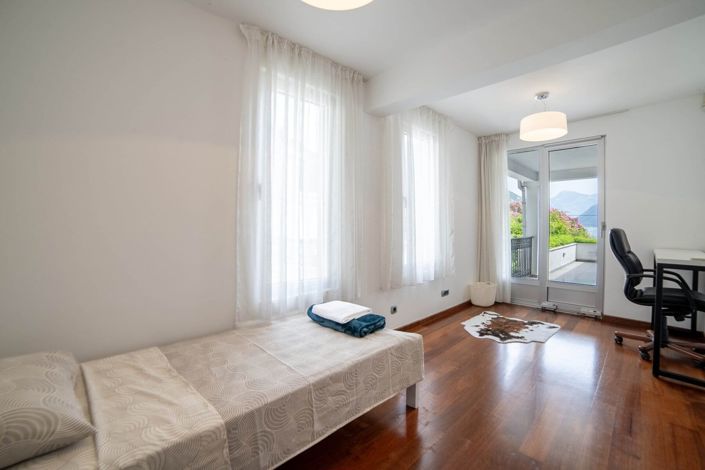 Image No.27-Villa de 4 chambres à vendre à Kotor