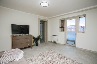 8-krasici-waterfront-villa-with-3-apartments