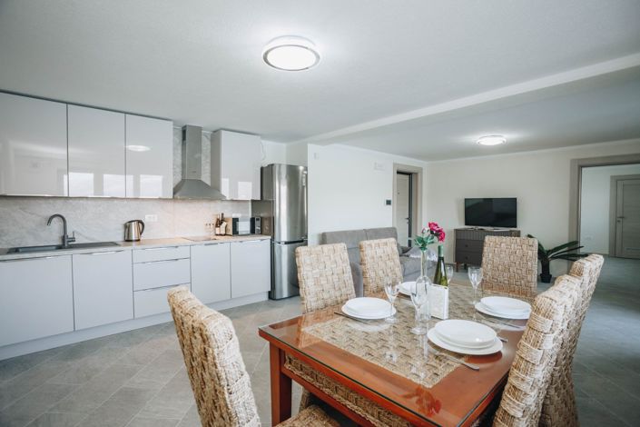 Image No.12-Maison de 4 chambres à vendre à Tivat