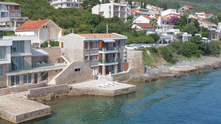 Image No.5-Maison de 4 chambres à vendre à Tivat