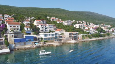 4-krasici-waterfront-villa-with-3-apartments