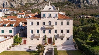 1-kotor-dobrota-historical-stone-palace-on-th