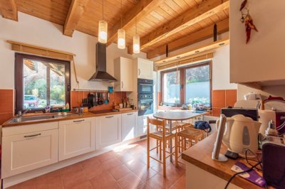 12-podgorica-opasanica-mountain-estate-with-a