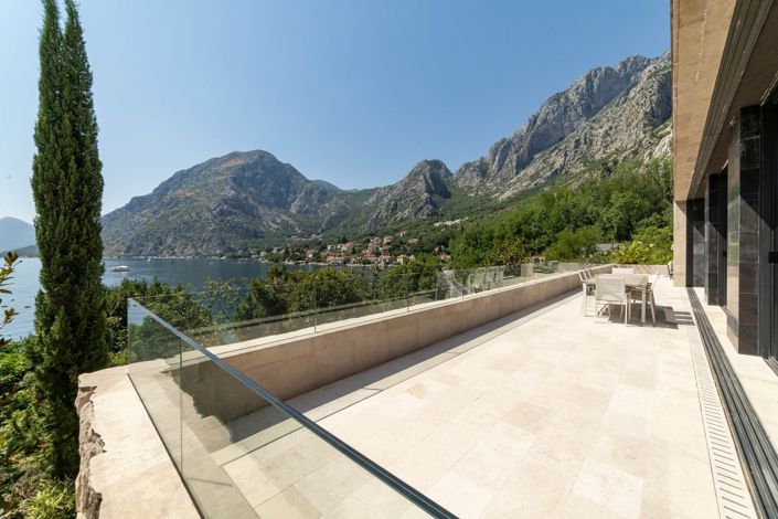 Image No.25-Villa de 4 chambres à vendre à Kotor