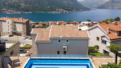 0-villa-with-apartmernts-and-a-pool-dobrota-k
