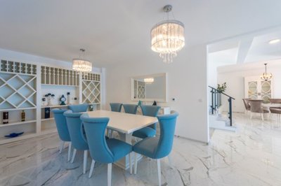 6-bar-olive-cove-contemporary-beachfront-vill