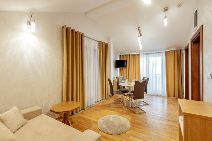 Image No.20-12 Bed Hotel for sale