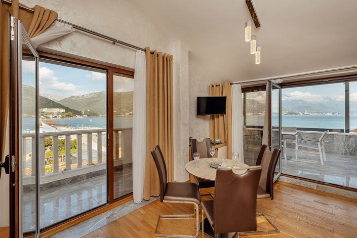 Image No.22-12 Bed Hotel for sale