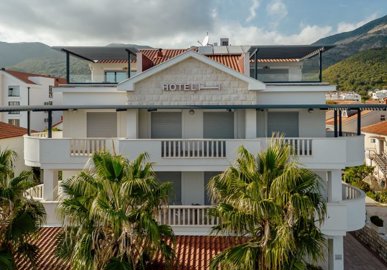 1-herceg-novi-bijela-fully-renovated-4-star-h