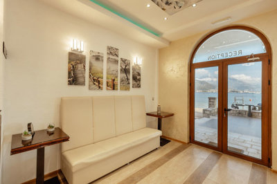 6-herceg-novi-bijela-fully-renovated-4-star-h