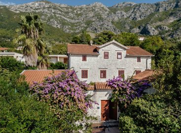 1-kotor-risan-a-charming-stone-house-with-a-l