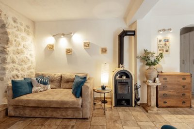 8-kotor-risan-a-charming-stone-house-with-a-l