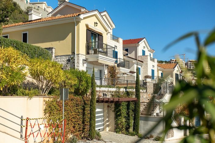 Image No.3-Maison de 2 chambres à vendre à Tivat